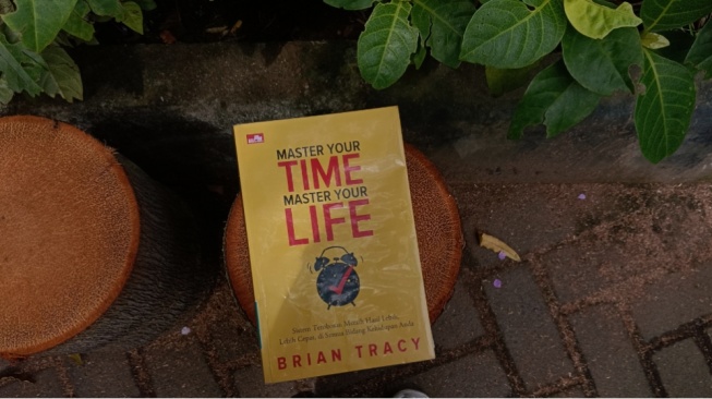 Seni Mengatur Waktu di Buku 'Master Your Time, Master Your Life'