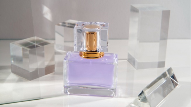 5 Parfum Fresh Fruity untuk Wanita Aktif dan Energik, Bebas Bau Badan!