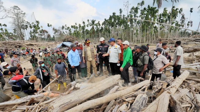 Kasatgas Tito Dorong Pembukaan Akses dan Penataan Hunian Pascabencana di Aceh Timur