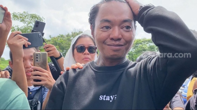 Reza Arap Tak Kuasa Menahan Diri, Tersungkur di Makam Lula Lahfah dan Ingin Ikut Sang Kekasih