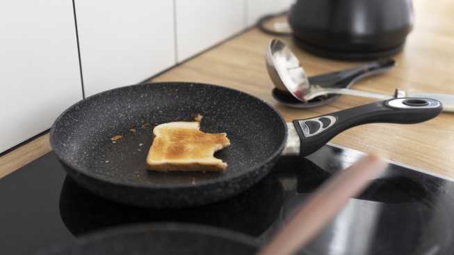 Ilustrasi teflon (Freepik/freepik)