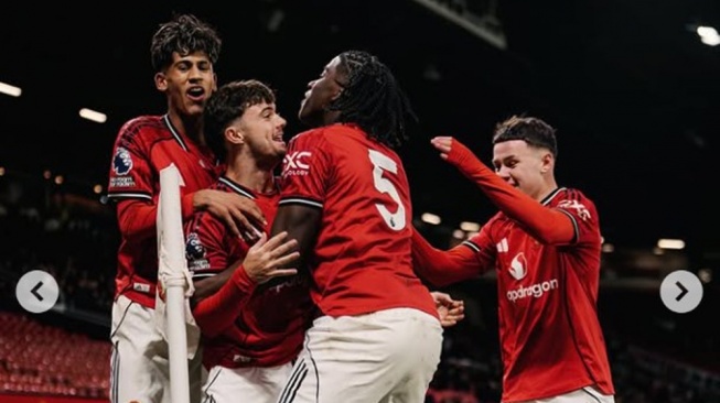 Debut Kai Rooney di Hadapan Michael Carrick, Wayne Rooney Ungkap Rasa Bangga