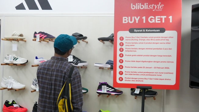 Mulai 23 Januari hingga 23 Februari, pelanggan dapat menikmati promo Buy One Get One, serta diskon hingga 80%. [Handout]