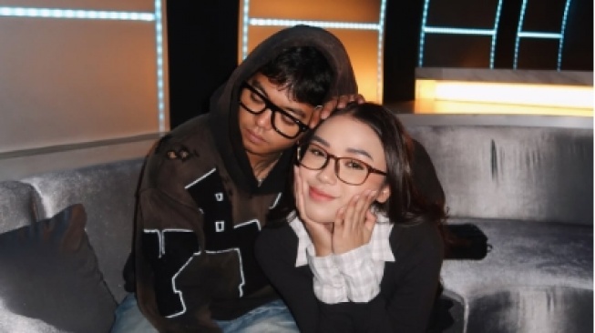 Dipisahkan Maut, Ini 7 Kenangan Perjalanan Cinta Reza Arap dan Lula Lahfah