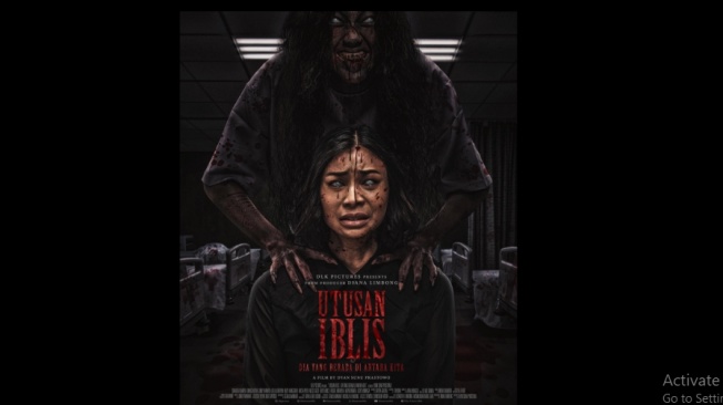 Review Film Utusan Iblis: Saat Kesunyian Menjadi Senjata Horor Psikologis Terbaik