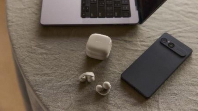 Sony LinkBuds Clip: Desain Revolusioner "C" untuk Dengar Musik Tanpa Buta Lingkungan