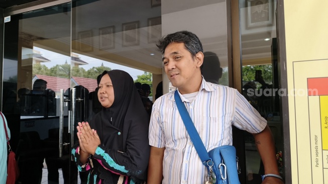 Gelang GPS Resmi Dilepas, Suami Tersangka Bela Istri dari Jambret Bernapas Lega Usai Sepakat RJ