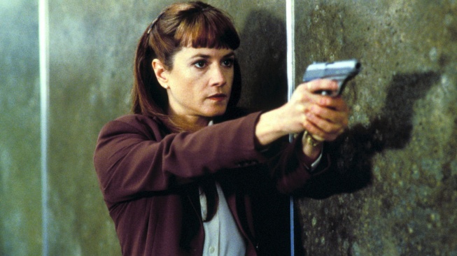 Film Copycat yang dibintangi Sigourney Weaver dan Holly Hunter akan tayang Senin (26/1/2026) malam ini pukul 23.00 WIB di Trans TV. [YouTube]