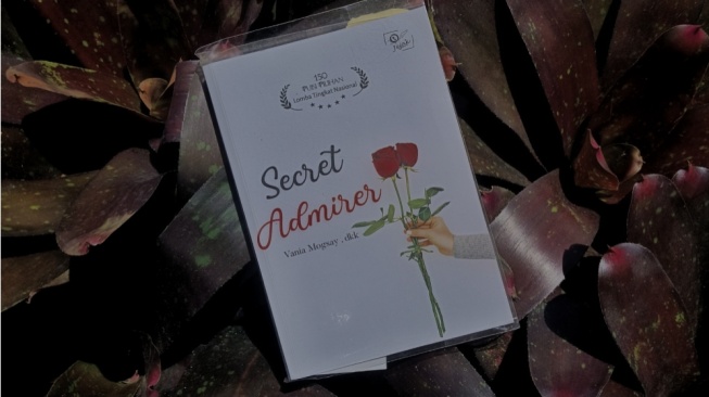 Buku Secret Admirer: Puisi-Puisi tentang Cinta yang Disimpan dalam Diam