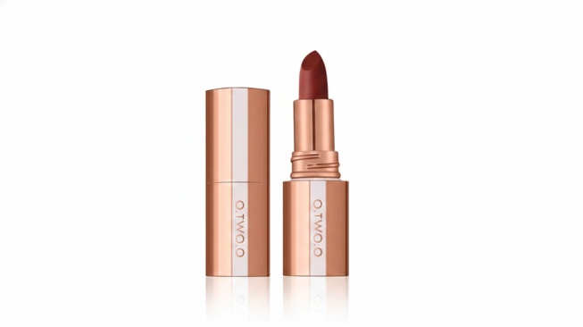 O.TWO.O Matte Lipstick