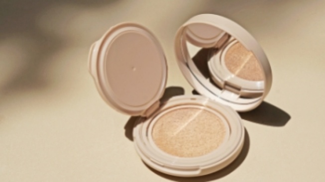 5 Cushion Terbaik untuk Kulit Sensitif Usia 45 Tahun ke Atas