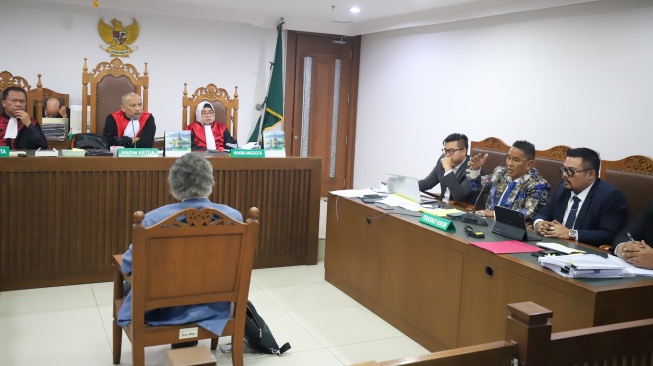 Mantan Hakim Agung Gayus Lumbuun dihadirkan sebagai saksi ahli dalam kasus gugatan perdata PT Citra Marga Nusaphala Persada Tbk (kode saham: CMNP) terhadap PT Bhakti Investama --kini MNC Asia Holding, di PN Jakarta Pusat, Rabu (28/1/2026). [Handout]