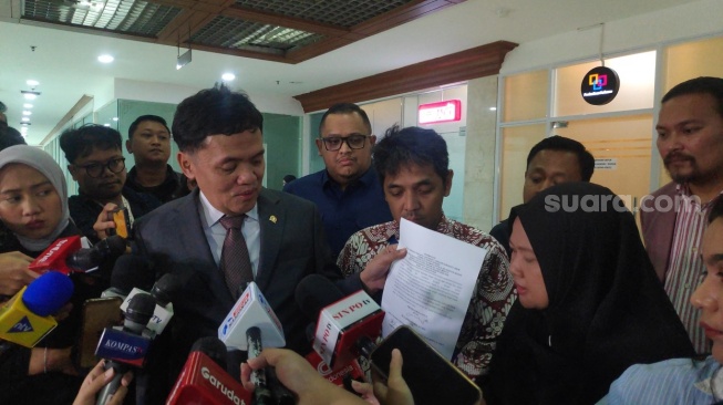 Ucap Syukur Istri Hogi Minaya Usai DPR Minta Kasusnya Dihentikan: Alhamdulillah Kami Dapat Keadilan