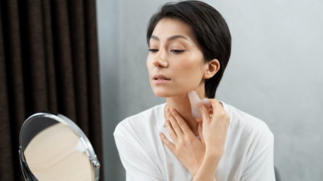 5 Rekomendasi Skincare untuk Mencerahkan Leher Hitam, Mulai Rp50 Ribuan