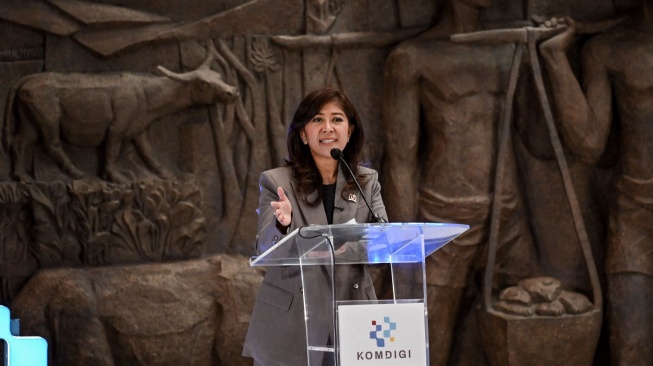Menkomdigi Tegaskan Registrasi SIM Biometrik Diprioritaskan untuk Kartu Perdana Baru