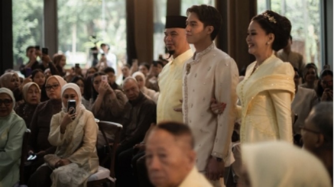 Ahmad Dhani dan Maia Estianty di Pertunangan El Rumi dan Syifa Hadju (Instagram/@syifahadju)