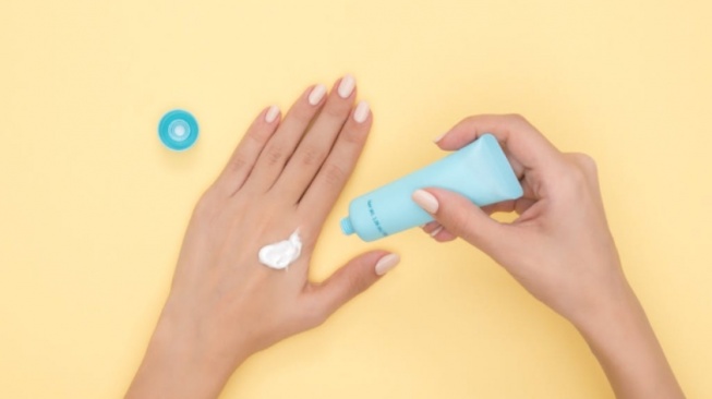 6 Sunscreen Lokal Kualitas Global, Ampuh Usir Flek Hitam dan Garis Penuaan