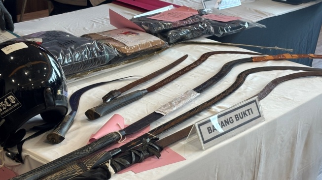 Polisi Tangkap 10 Remaja Pelaku Tawuran Maut di Jakarta Barat, Korban Tewas Bacok