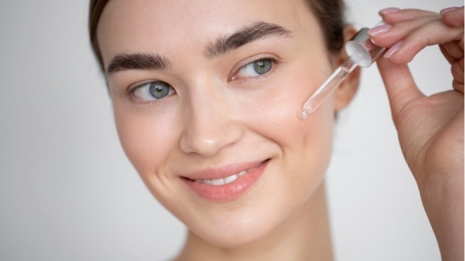 5 Serum Lokal Kandungan DNA Salmon untuk Atasi Kulit Kendur dan Flek Hitam