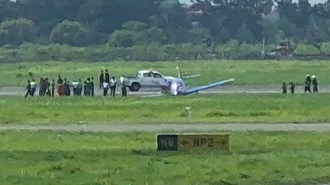 Breaking News! Pesawat Bonanza TNI AL Dikabarkan Kecelakaan di Runway Bandara Juanda
