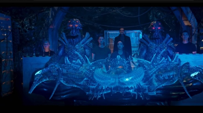 Film Skylines yang dibintangi Lindsey Morgan, Frank Grillo, dan Yayan Ruhian akan tayang pada Jumat (30/1/2026) malam ini pukul 21.00 WIB di Trans TV. [YouTube]