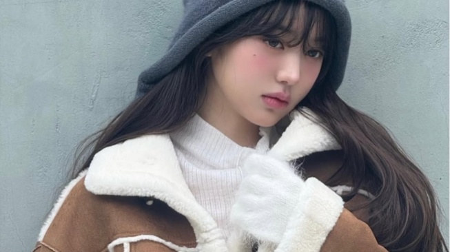 4 Ide Outfit Rok ala Wonyoung IVE yang Super Aesthetic dan Girly!
