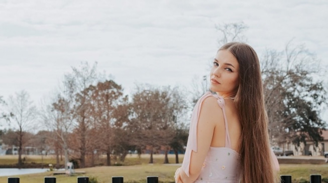 6 Zodiak yang Punya Aura Mahal Alami: Tetap Berkelas Meski Tampil Sederhana!