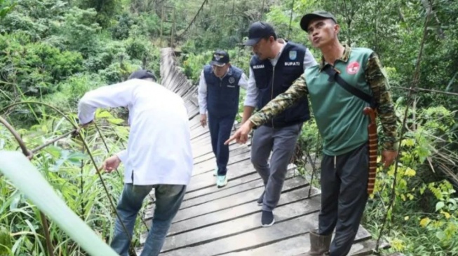Malam Mencekam di OKU Selatan, Jembatan Gantung Putus dan Lukai 9 Warga