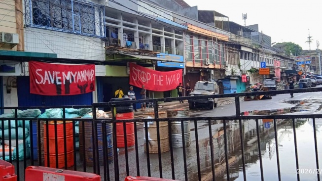 Padahal Berlatar Myanmar, Syuting Film Extraction: Tygo di Jakarta Bikin Macet dan UMKM Rugi