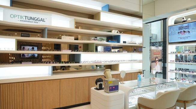 Era Baru Kesehatan Mata: Solusi Tepat Mulai dari Ruang Dokter Hingga Mendapatkan Kacamata Baru