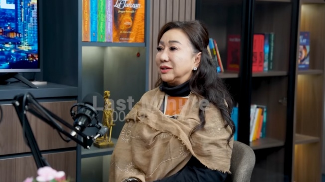 Daisy Fajarina Bantah Tudingan Jual Manohara Demi Apartemen dan Mobil