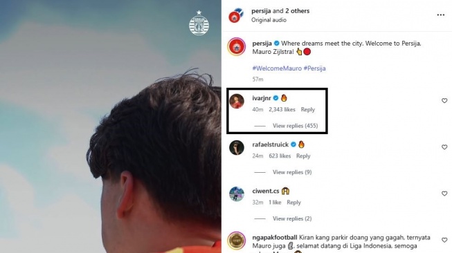 Ivar Jenner berkomentar di Instagram Persija. (Instagram/@persija)