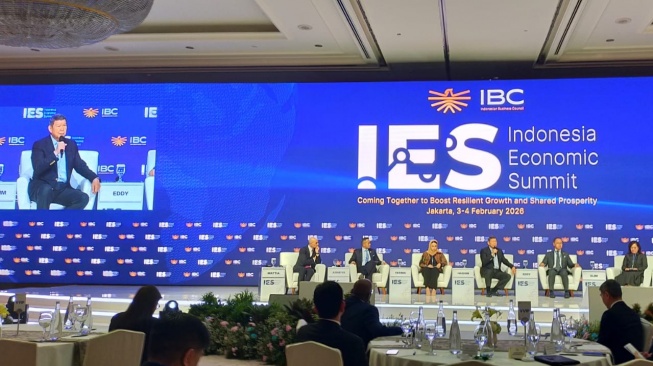 Utusan Khusus Presiden Bidang Iklim dan Energi, Hashim Djojohadikusumo saat berbagi cerita dalam lawatan Presiden Prabowo Subianto ke London, Britania Raya, salah satu topik yang disebutkan saat berbincang dengan King Charles III adalah konservasi gajah (Suara.com/CNR ukirsari)