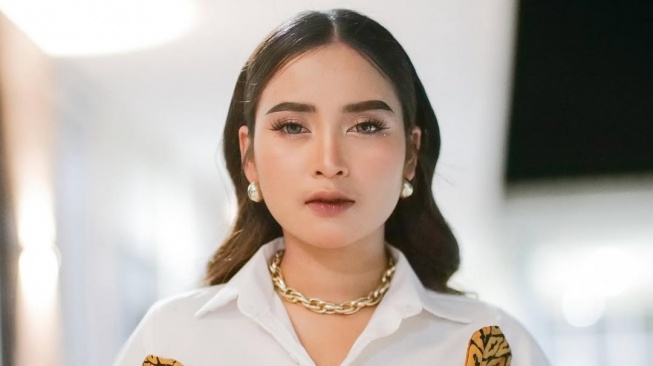 Sudutkan Ressa Rossano, Borok Dini Kurnia Diungkap Netizen: Menikah dari Hasil Selingkuh