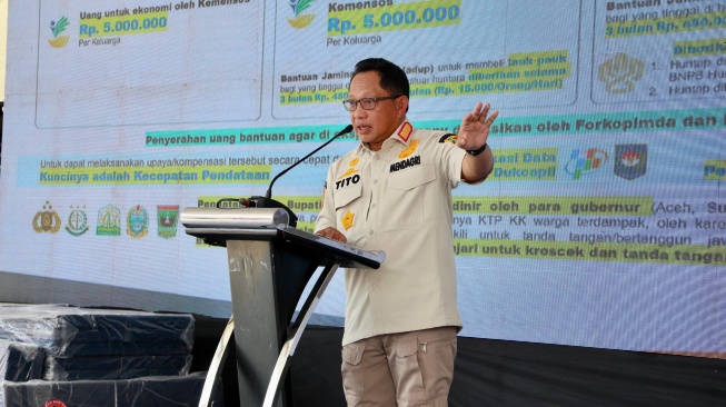 Kasatgas Percepatan Rehabilitasi dan Rekonstruksi (PRR) Pascabencana Sumatera Muhammad Tito Karnavian mengingatkan pemerintah daerah (Pemda) agar mempercepat pengiriman data penerima bantuan pascabencana (Dok: Kemendagri)