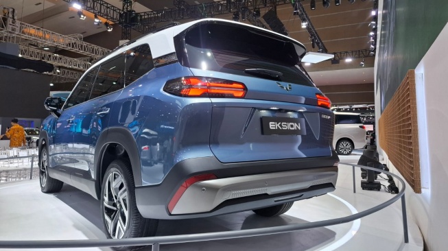 Wuling Motors Memperkenalkan Wuling Eksion di IIMS 2026. (SUARA.COM/Manuel Jeghesta)