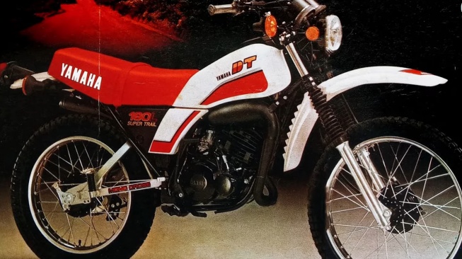 Motor Trail Yamaha DT180 (Youtube)