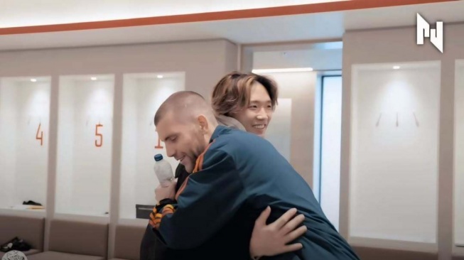 Pernah Sambut Kevin Diks, Kini Pemain Jepang Ini Jadi Penyambut Maarten Paes di Ajax