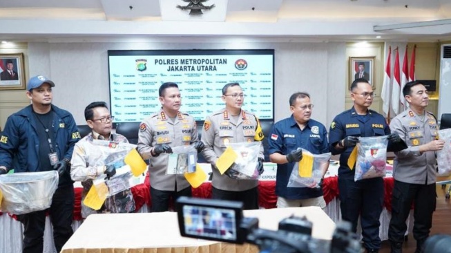 Fakta Baru Terungkap! Satu Keluarga di Warakas Tewas Diracun Anak Sendiri, Ini Motifnya