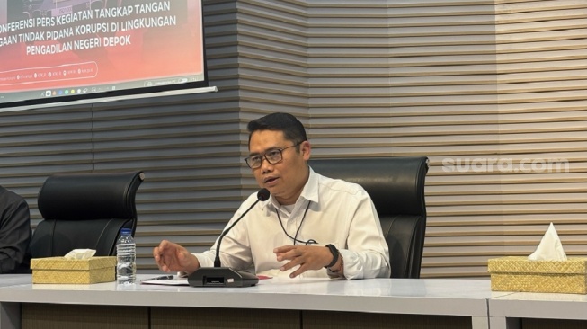 KPK Tahan Ketua dan Wakil Ketua PN Depok, Buntut Dugaan Minta Fee Rp850 Juta