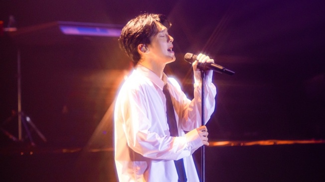 Sukses Digelar! Chen EXO Persembahkan Konser Penuh Emosi di Jakarta