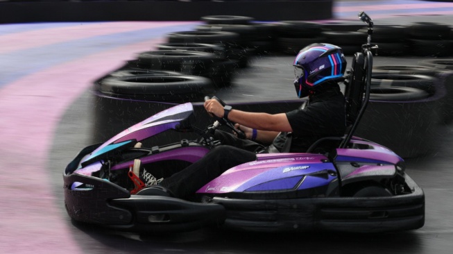 Salah satu keseruan di IIMS 2026 yang menampilkan beragam kegiatan otomotif outdoor, mulai test drive, test ride, gokart, padel, dan sebagainya (Dok: Dyandra Promosindo)