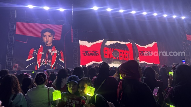 Taeyong NCT sukses menggelar konser solo perdananya di Tennis Indoor Senayan, Jakarta pada Sabtu, 7 Februari 2026 [Suara.com/Sumarni]