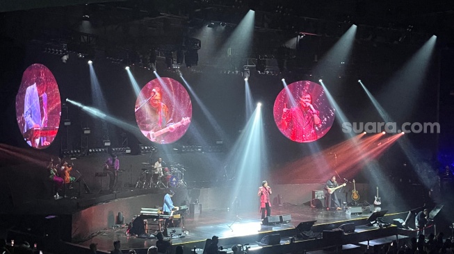 Beri Kejutan di Konser 37 Tahun, KLa Project Ajak Sisca Insani Demi Tampil Format Original Version