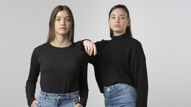 Ilustrasi orang yang suka warna hitam (Freepik)