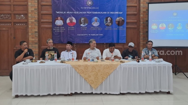 Aturan Tar dan Nikotin Dikhawatirkan Picu PHK Massal di Industri Kretek