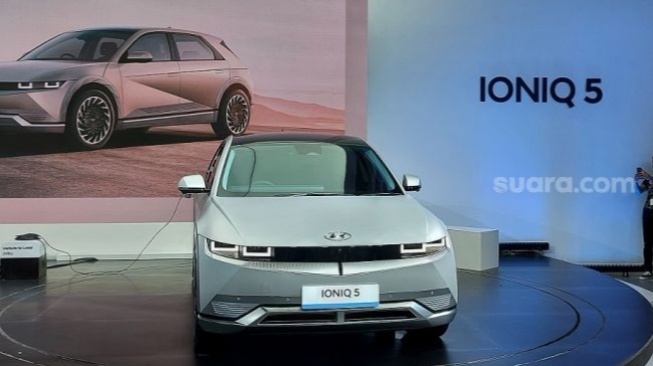 Apakah Mobil Listrik Pakai Oli? 3 Rekomendasi Molis MPV Murah 7 Seater