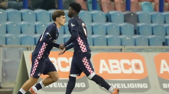 Duel Udara Oke, Tackling Bersih! Profil Sebas Ditmer Bek Keturunan Indonesia di PSV Eindhoven