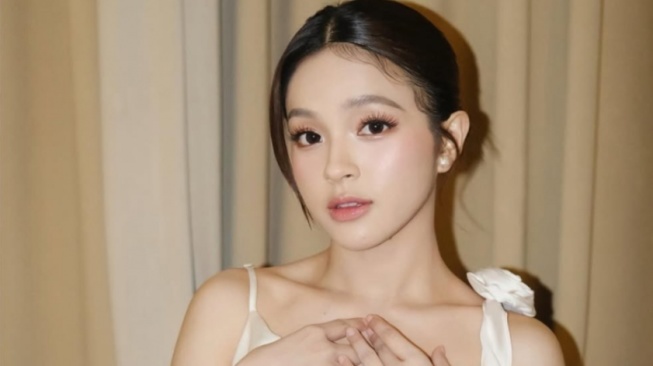 Videonya Viral di Media Sosial, Eca Aura Buka Suara soal Isu Punya Tabung Whip Pink