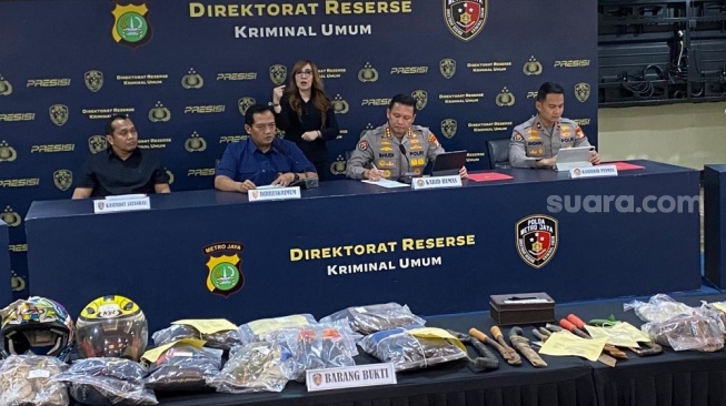 Eks Teknisi Bobol Kabel Penangkal Petir 46 SPBU Shell, 7 Tersangka Ditangkap Kerugian Capai Rp1 M